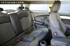 海外试驾全新MiniCooper