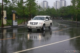 2009款凯雷德Hybrid试驾