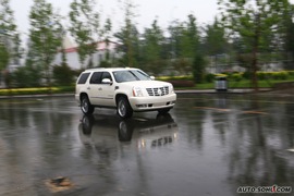 2009款凯雷德Hybrid试驾