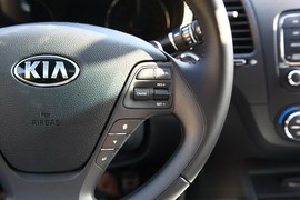 2014款起亚全新速迈1.6T外出试驾