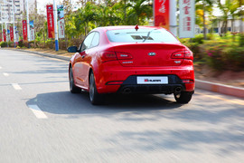 2014款起亚全新速迈1.6T外出试驾