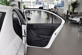 2013款大众捷达1.4L手动舒适型