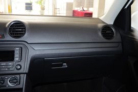 2013款大众捷达1.4L手动舒适型