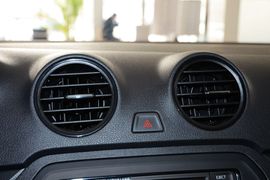 2013款大众捷达1.4L手动舒适型