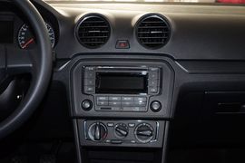 2013款大众捷达1.4L手动舒适型