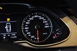 2013款奥迪A4L