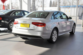 2013款奥迪A4L