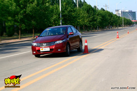 2008款广汽本田锋范试驾
