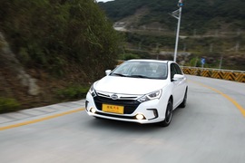 2014款比亚迪秦深度评测