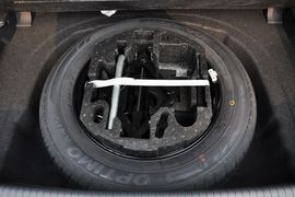 2014款大众高尔夫1.6L手动时尚型