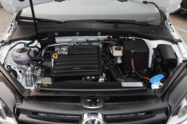 2014款大众高尔夫1.6L手动时尚型