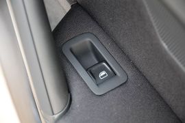 2014款大众高尔夫1.6L手动时尚型