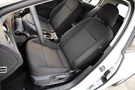 2014款大众高尔夫1.6L手动时尚型