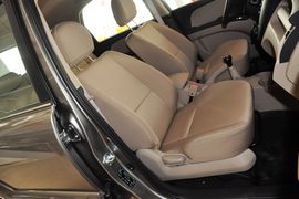 2013款起亚狮跑2.0L