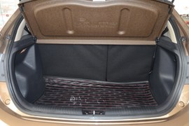 2012款起亚K2两厢1.6L