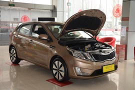 2012款起亚K2两厢1.6L