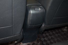 2012款起亚K2两厢1.6L