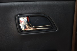 2012款起亚K2两厢1.6L