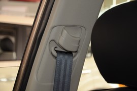 2012款起亚K2两厢1.6L