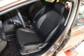 2012款起亚K2两厢1.6L