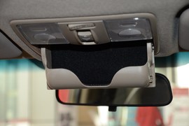 2012款起亚K2两厢1.6L