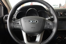 2012款起亚K2两厢1.6L