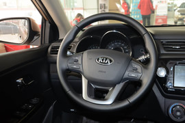 2012款起亚K2两厢1.6L