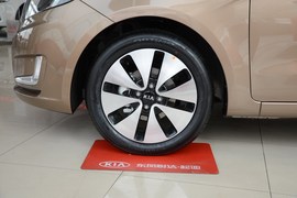 2012款起亚K2两厢1.6L