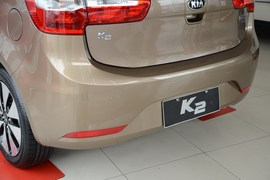 2012款起亚K2两厢1.6L