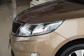 2012款起亚K2两厢1.6L