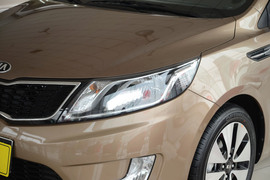 2012款起亚K2两厢1.6L