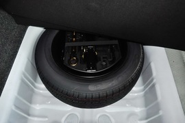 2014款雪铁龙全新爱丽舍1.6L手动舒适型