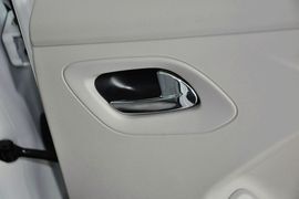 2014款雪铁龙全新爱丽舍1.6L手动舒适型