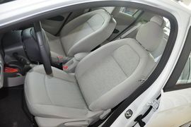 2014款雪铁龙全新爱丽舍1.6L手动舒适型