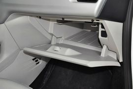 2014款雪铁龙全新爱丽舍1.6L手动舒适型