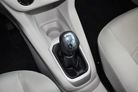 2014款雪铁龙全新爱丽舍1.6L手动舒适型