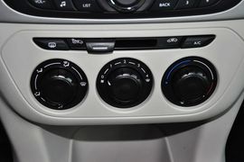 2014款雪铁龙全新爱丽舍1.6L手动舒适型
