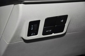 2014款雪铁龙全新爱丽舍1.6L手动舒适型
