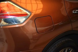 2014款日产奇骏2.5L