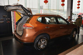 2014款日产奇骏2.5L