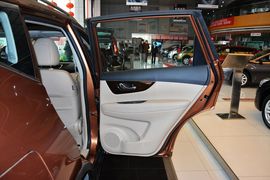 2014款日产奇骏2.5L