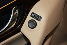 2014款日产奇骏2.5L