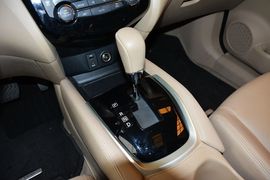2014款日产奇骏2.5L