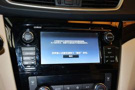 2014款日产奇骏2.5L
