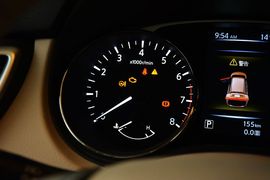 2014款日产奇骏2.5L