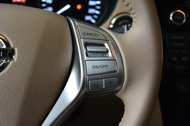 2014款日产奇骏2.5L