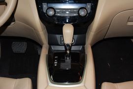2014款日产奇骏2.5L