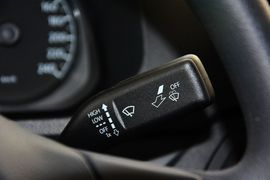 2013款大众捷达1.6L手动时尚型