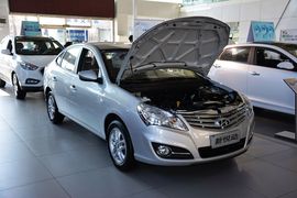 2011款现代悦动1.6