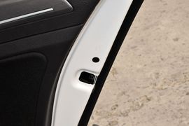 2014款大众高尔夫1.6L手自一体舒适型